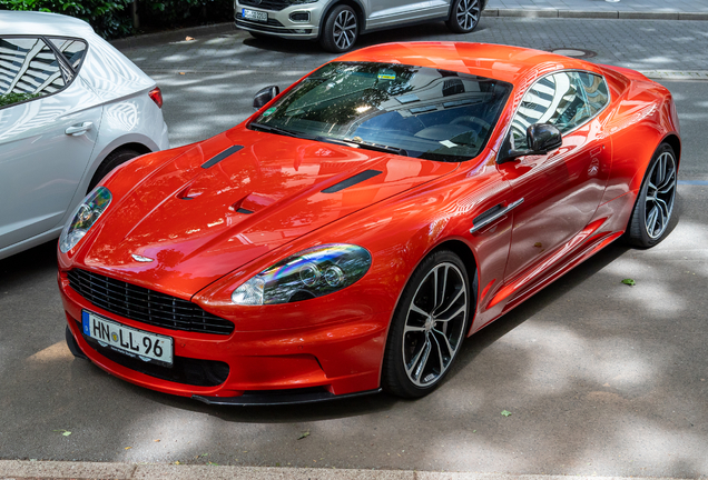 Aston Martin DBS Carbon Edition