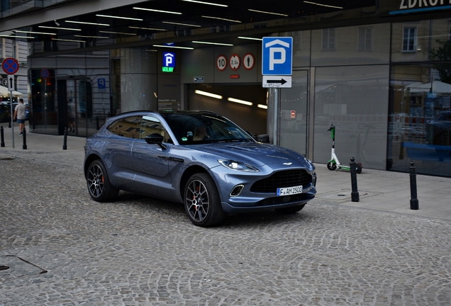 Aston Martin DBX