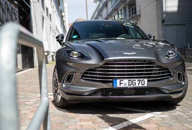 Aston Martin DBX