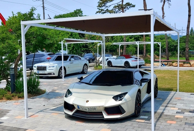 Lamborghini Mansory Aventador LP700-4 Roadster