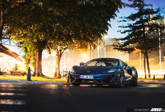 McLaren 570GT