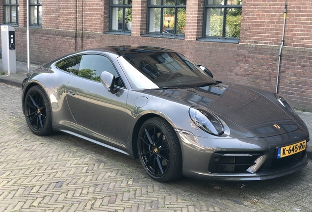 Porsche 992 Carrera 4S