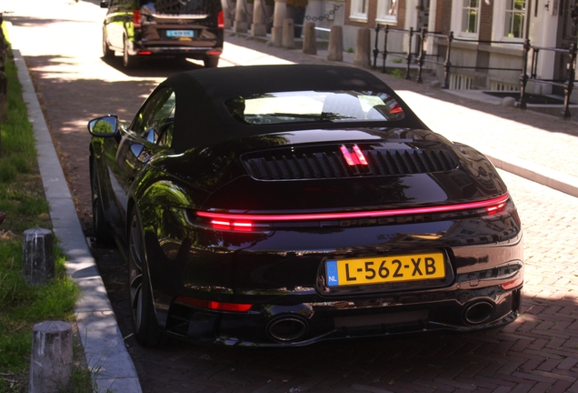 Porsche 992 Carrera 4S Cabriolet