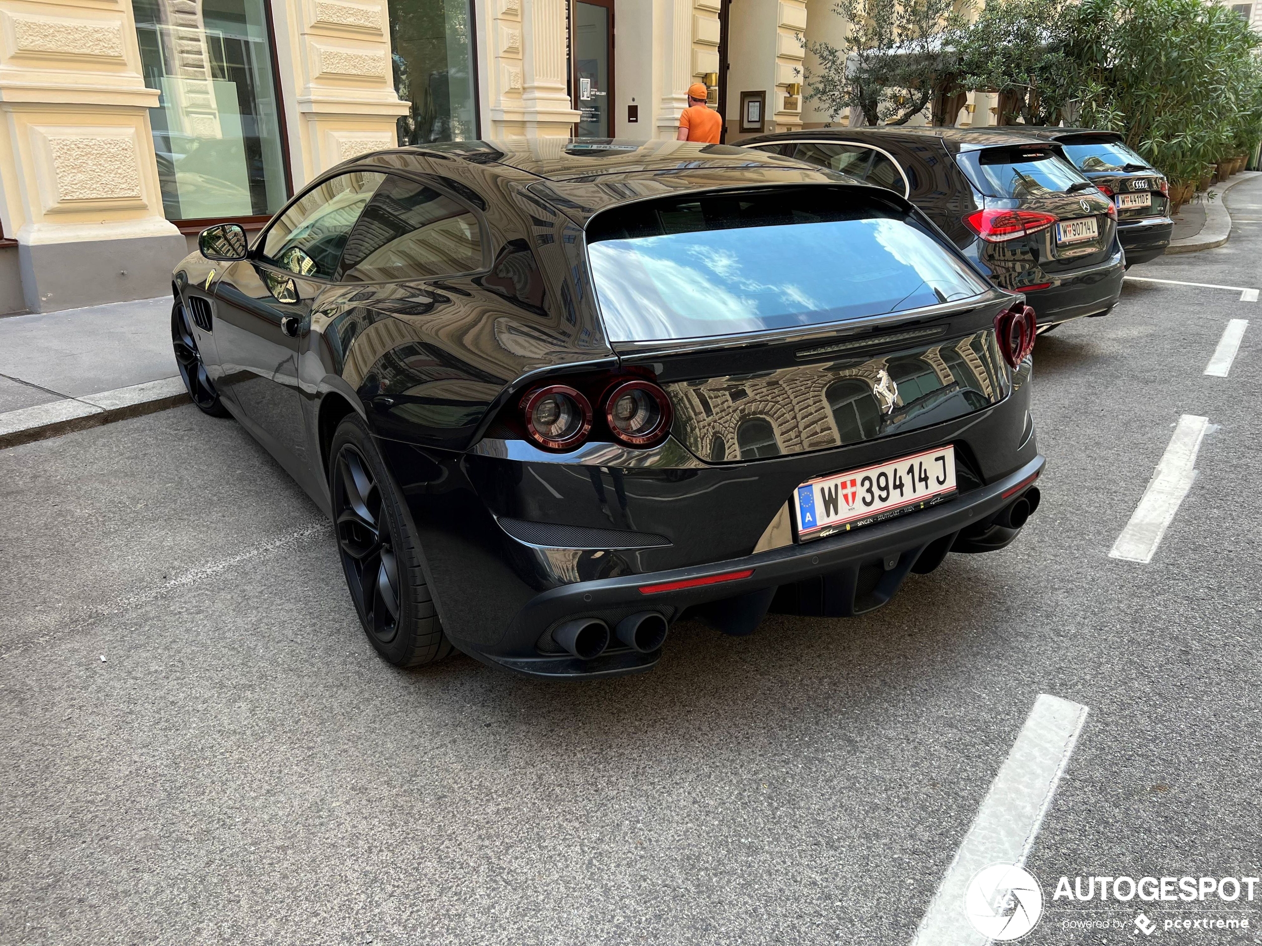 Ferrari GTC4Lusso T