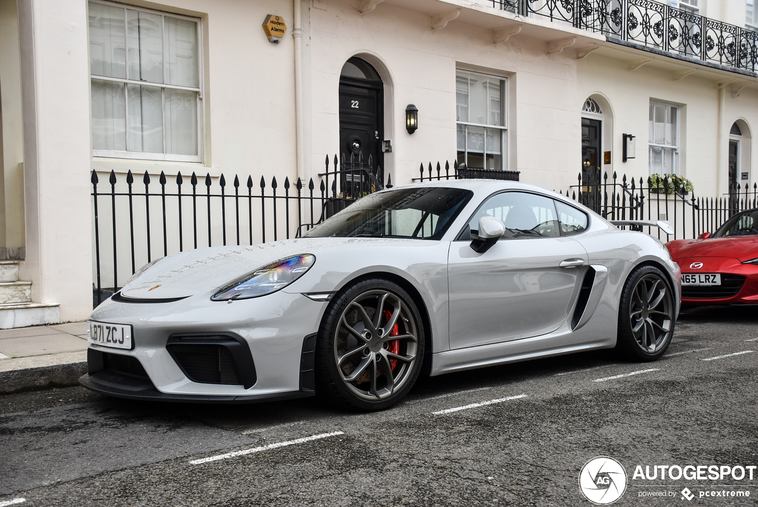 Porsche 718 Cayman GT4