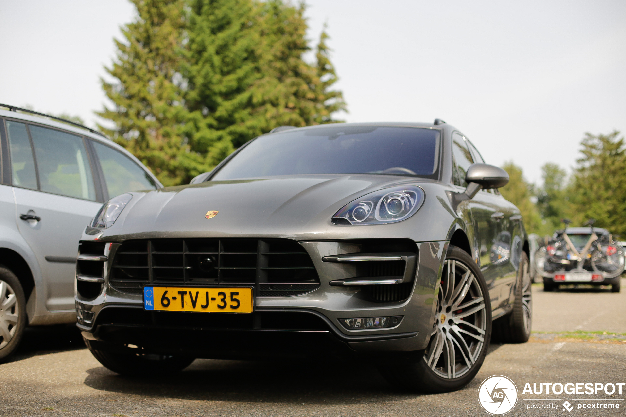 Porsche 95B Macan Turbo