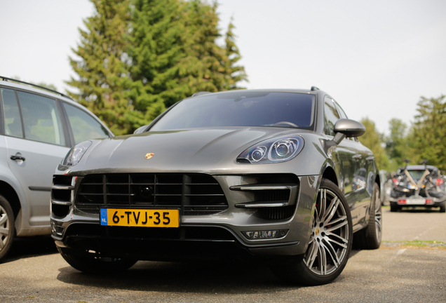 Porsche 95B Macan Turbo