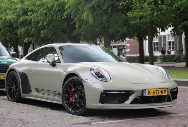 Porsche 992 Carrera 4S