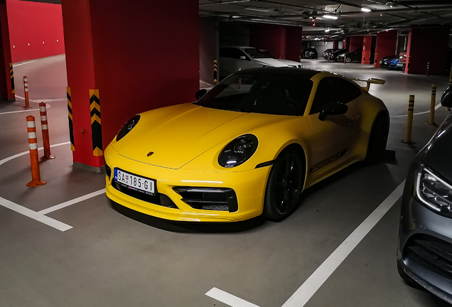 Porsche 992 Carrera 4S