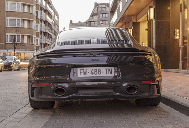 Porsche 992 Carrera 4S