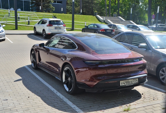 Porsche Taycan Turbo