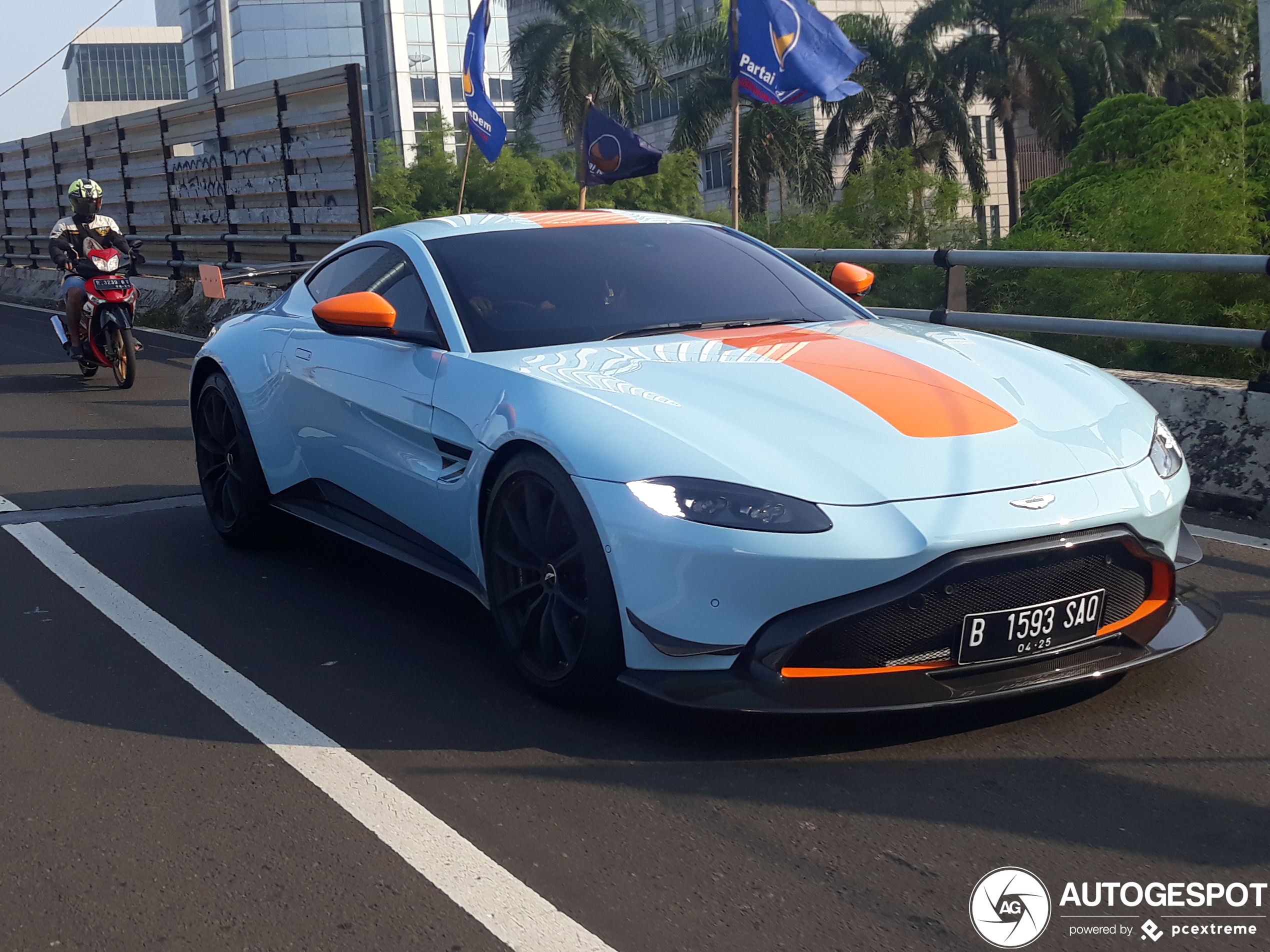 Aston Martin V8 Vantage 2018 Heritage Racing Edition