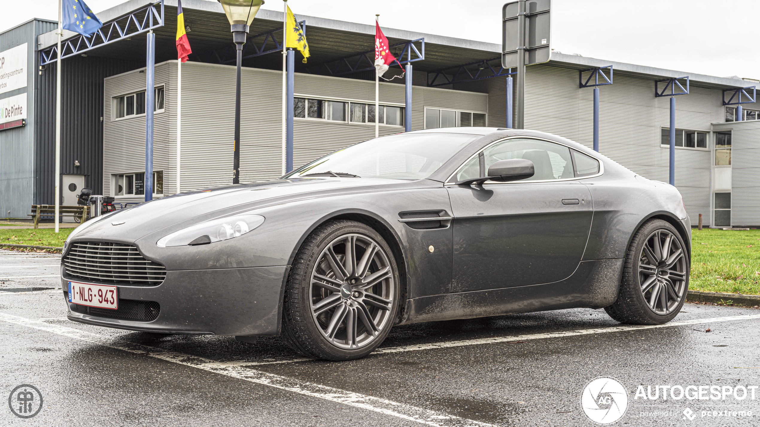 Aston Martin V8 Vantage