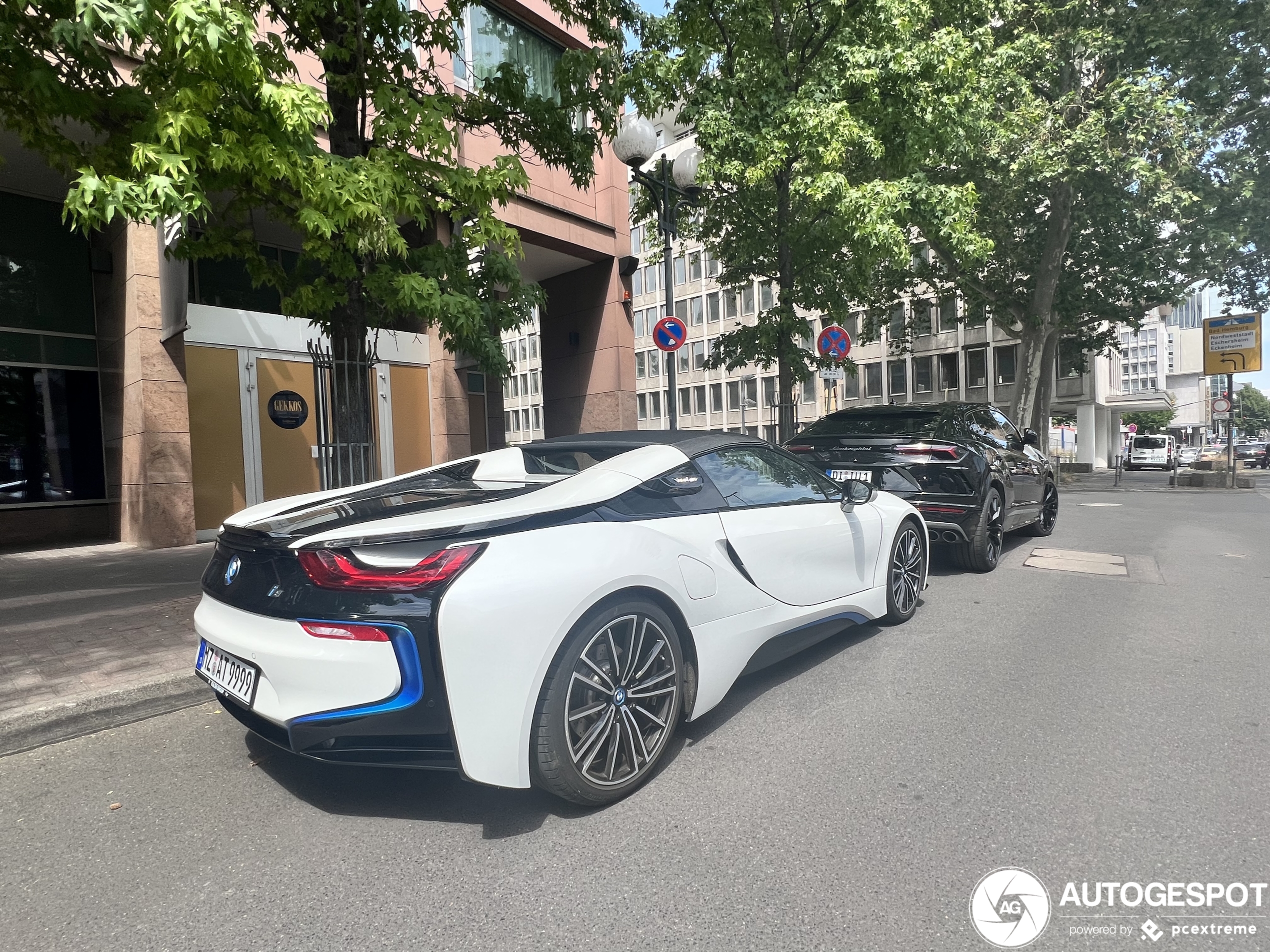 BMW i8 Roadster