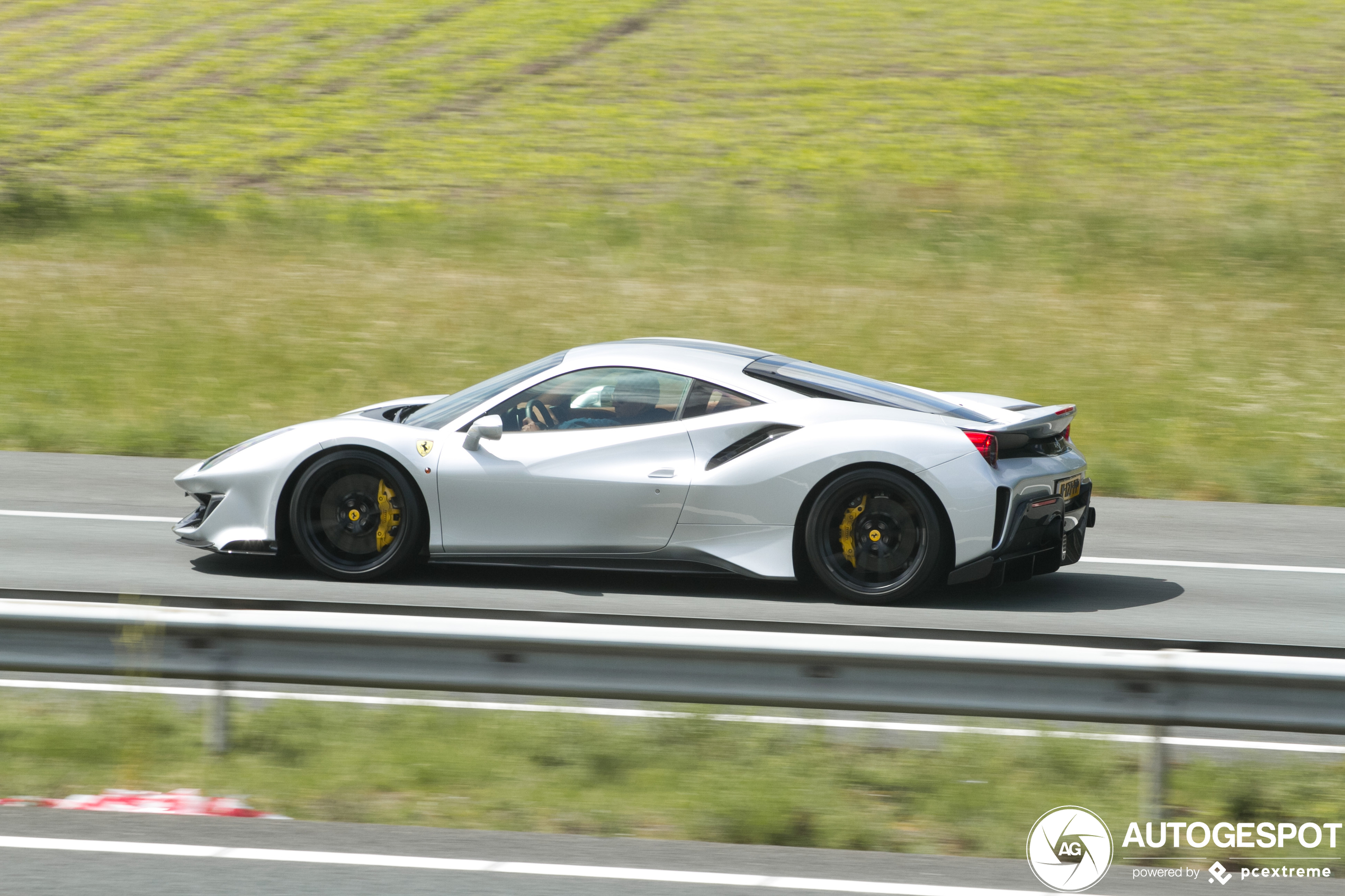 Ferrari 488 Pista