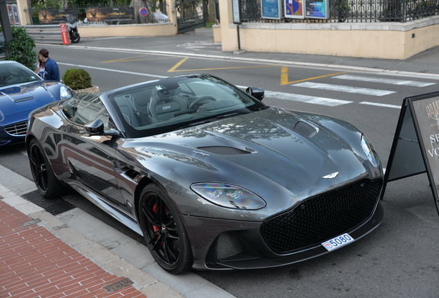 Aston Martin DBS Superleggera Volante