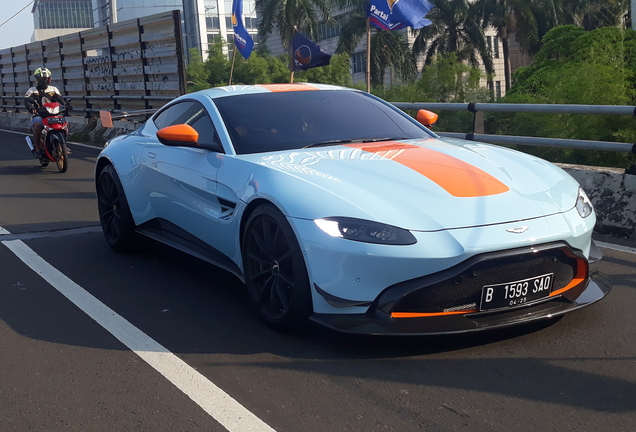 Aston Martin V8 Vantage 2018 Heritage Racing Edition