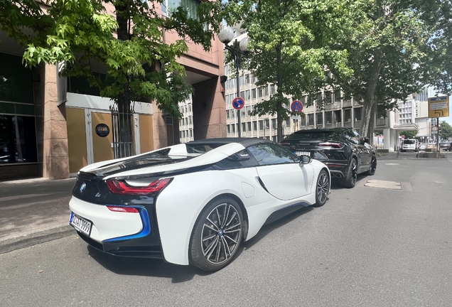 BMW i8 Roadster