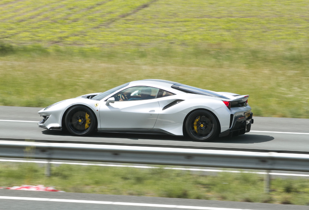 Ferrari 488 Pista