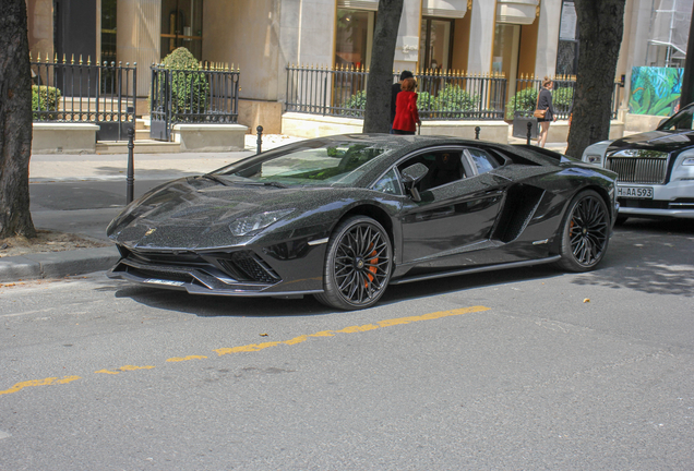 Lamborghini Aventador S LP740-4