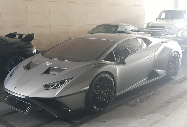 Lamborghini Huracán LP640-2 STO