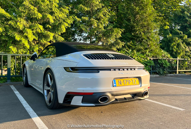 Porsche 992 Carrera 4S Cabriolet