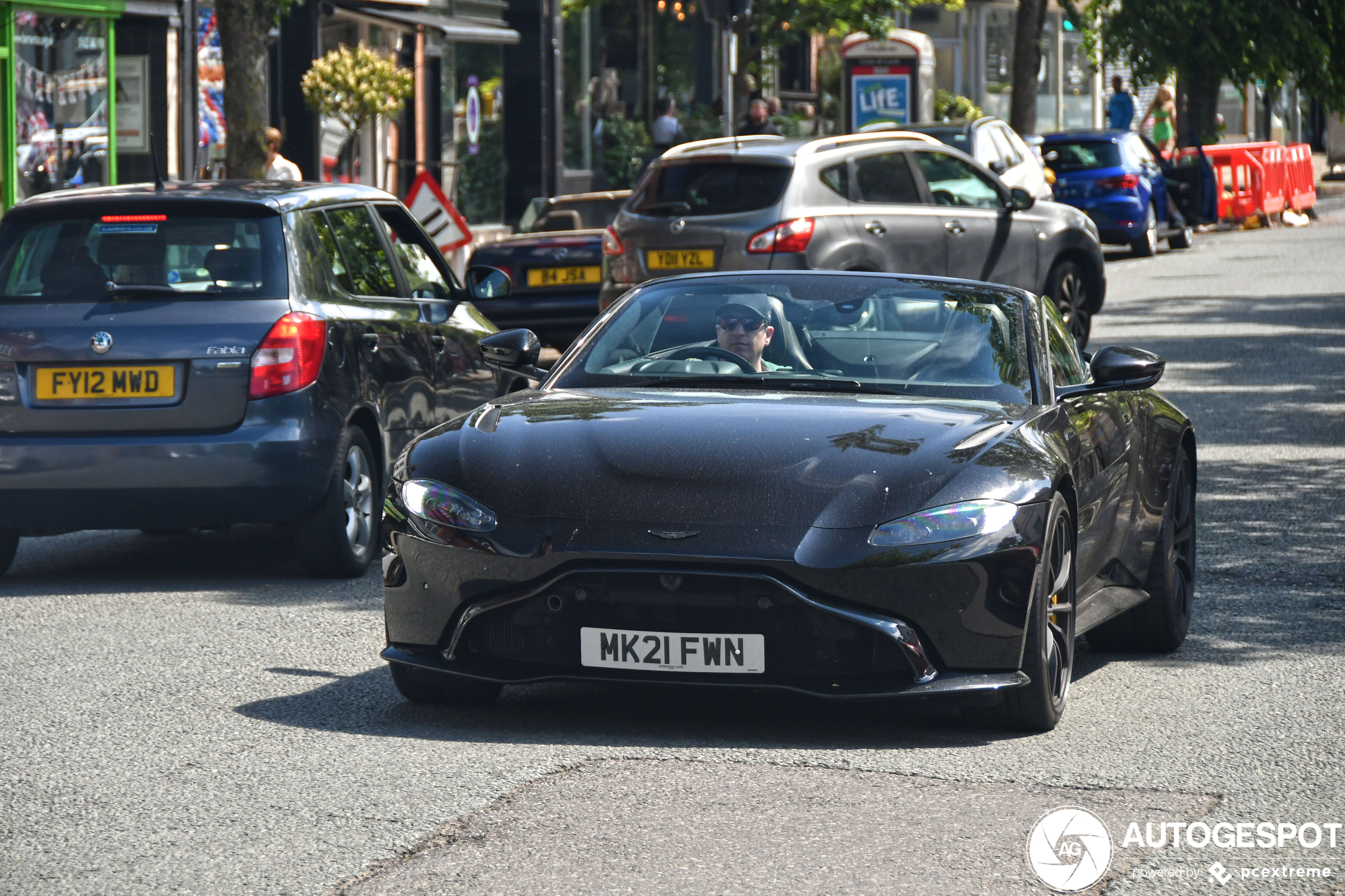 Aston Martin V8 Vantage Roadster 2020