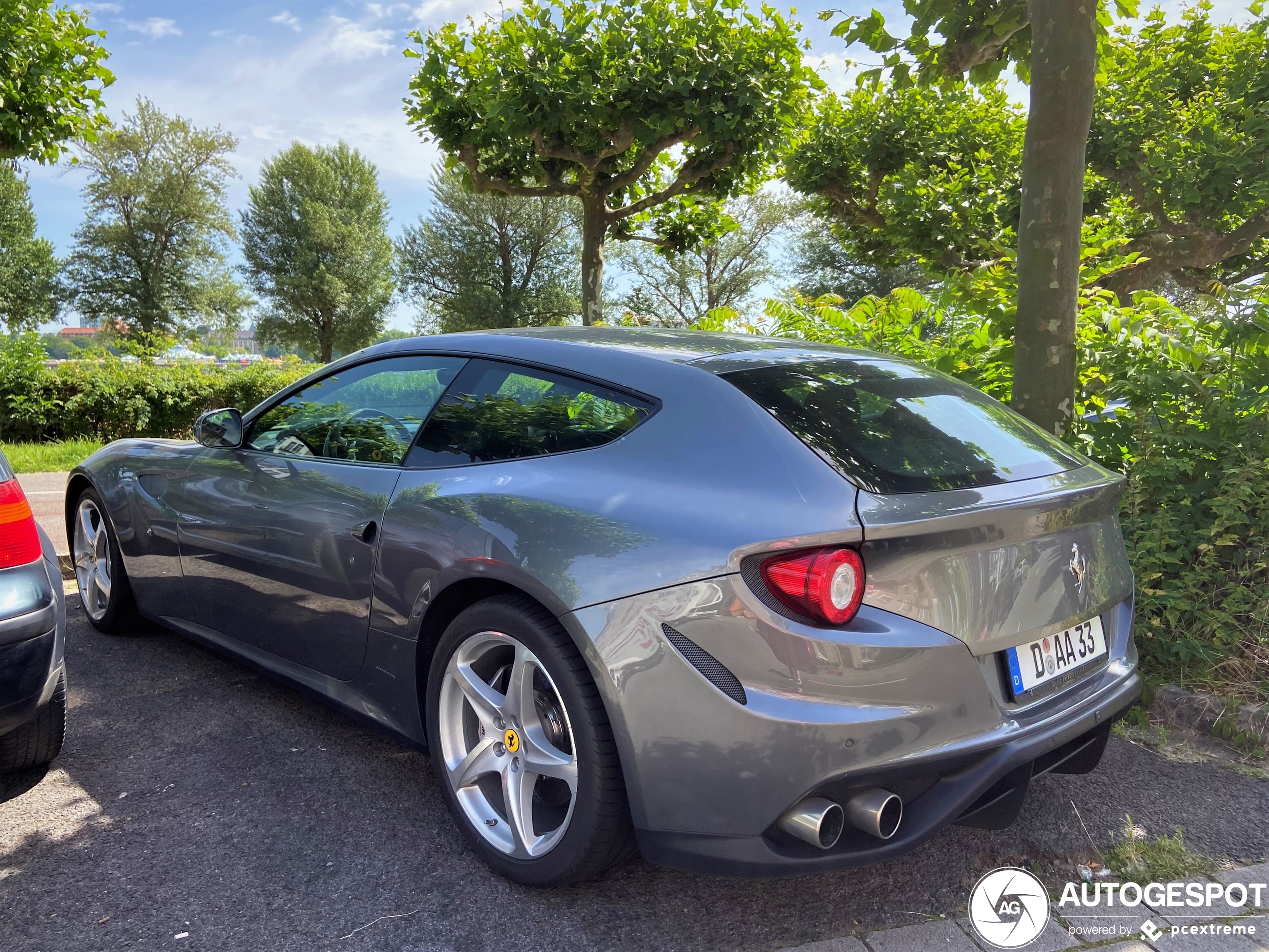 Ferrari FF