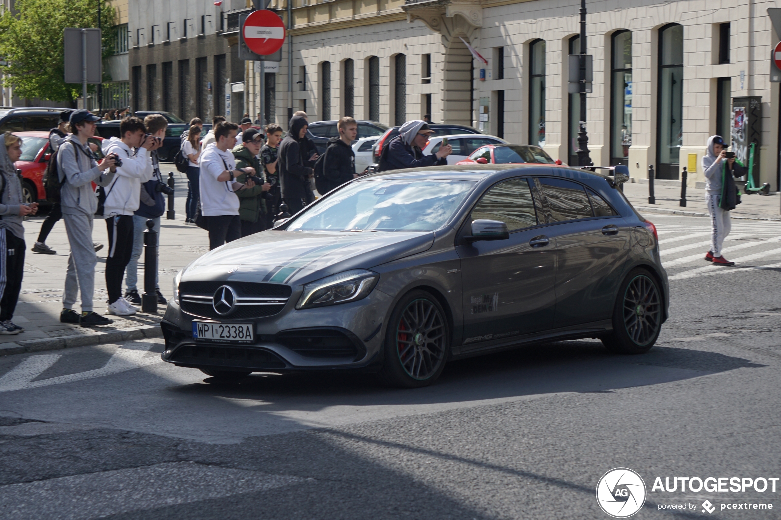 Mercedes-AMG A 45 W176 Petronas 2015 World Champions Edition