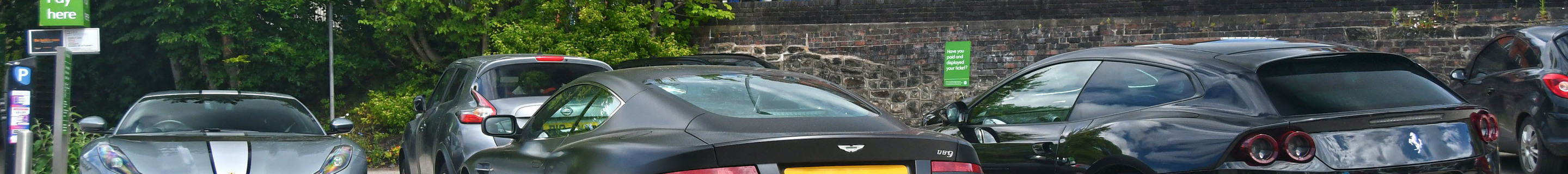 Aston Martin DB9