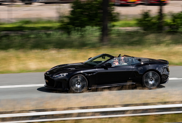 Aston Martin DBS Superleggera Volante