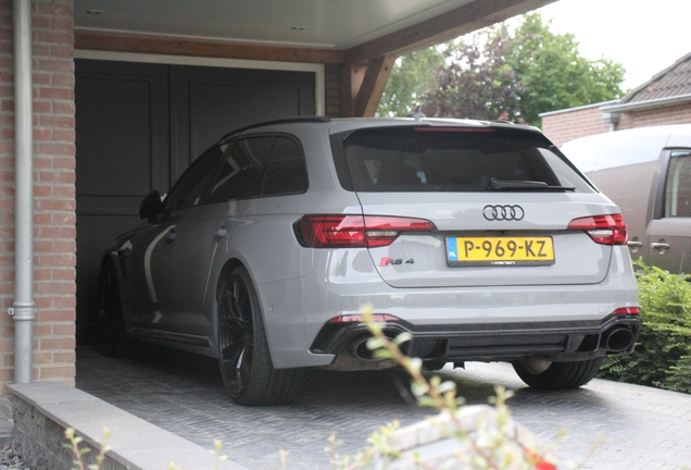 Audi RS4 Avant B9