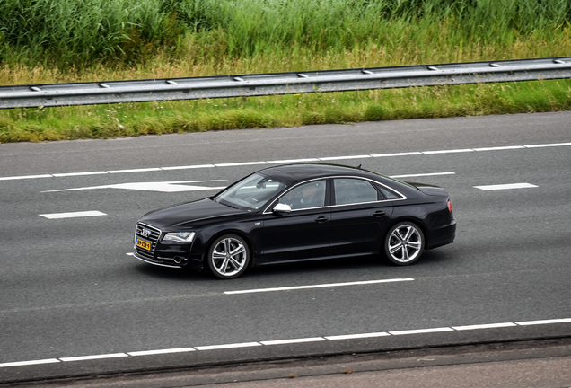 Audi S8 D4