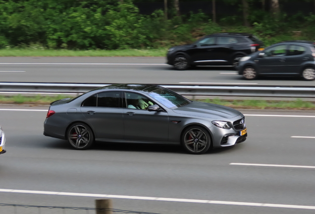 Mercedes-AMG E 63 S W213