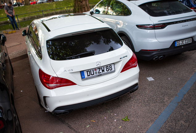 Mercedes-Benz CLA 45 AMG Shooting Brake