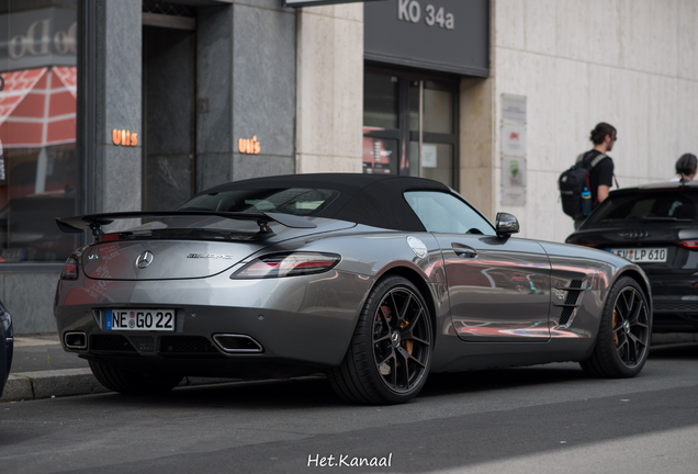 Mercedes-Benz SLS AMG GT Roadster Final Edition