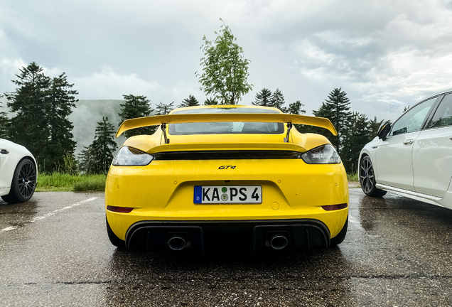 Porsche 718 Cayman GT4