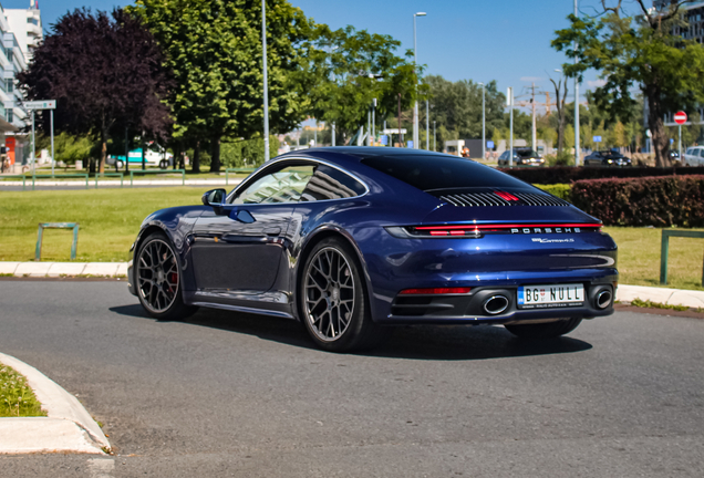 Porsche 992 Carrera 4S