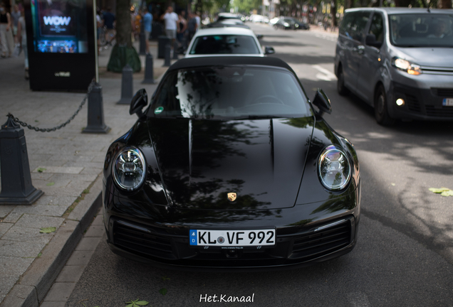 Porsche 992 Carrera 4S Cabriolet