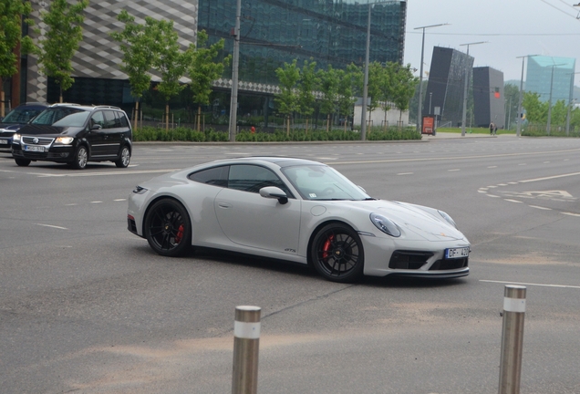 Porsche 992 Carrera GTS