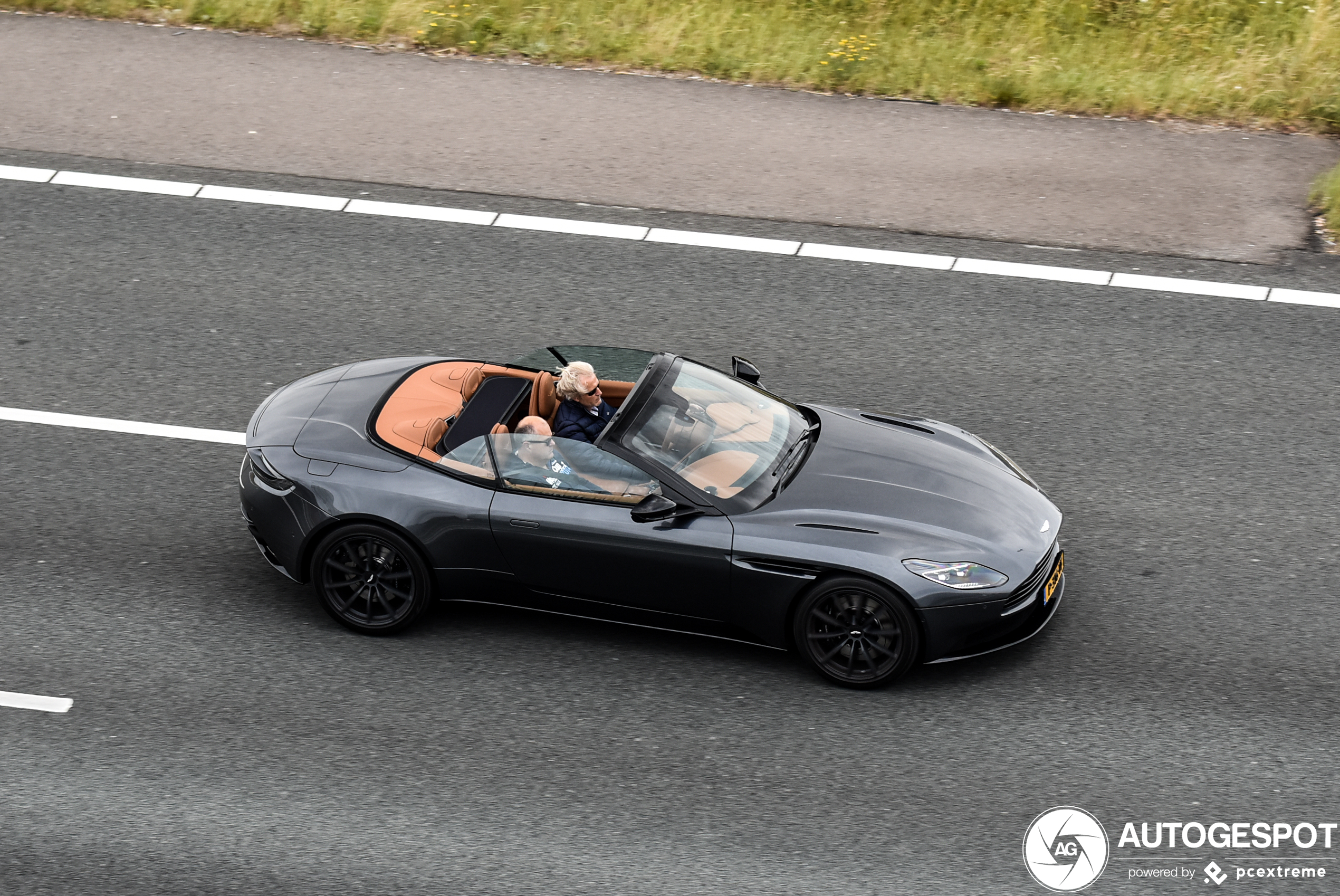 Aston Martin DB11 V8 Volante