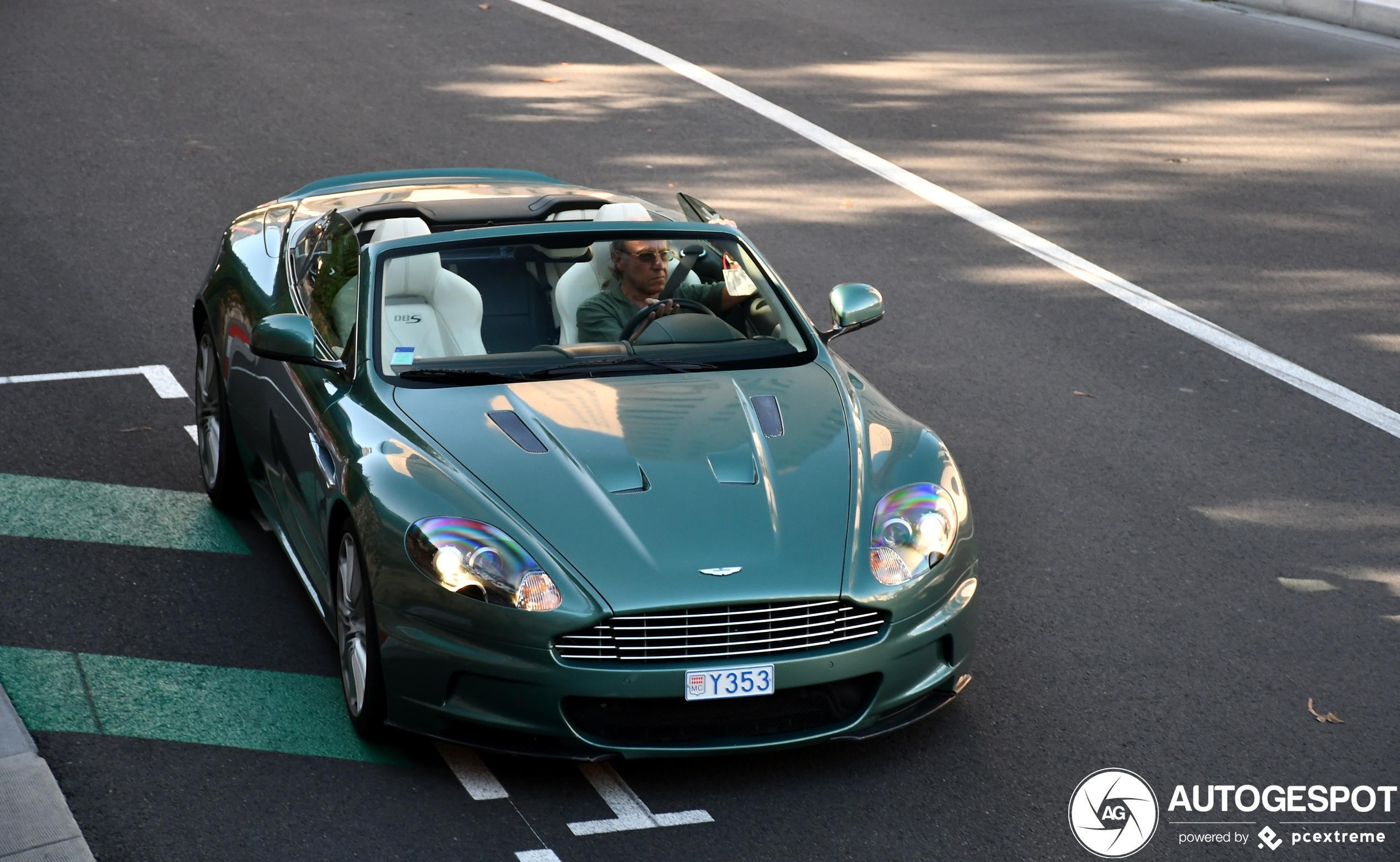 Aston Martin DBS Volante