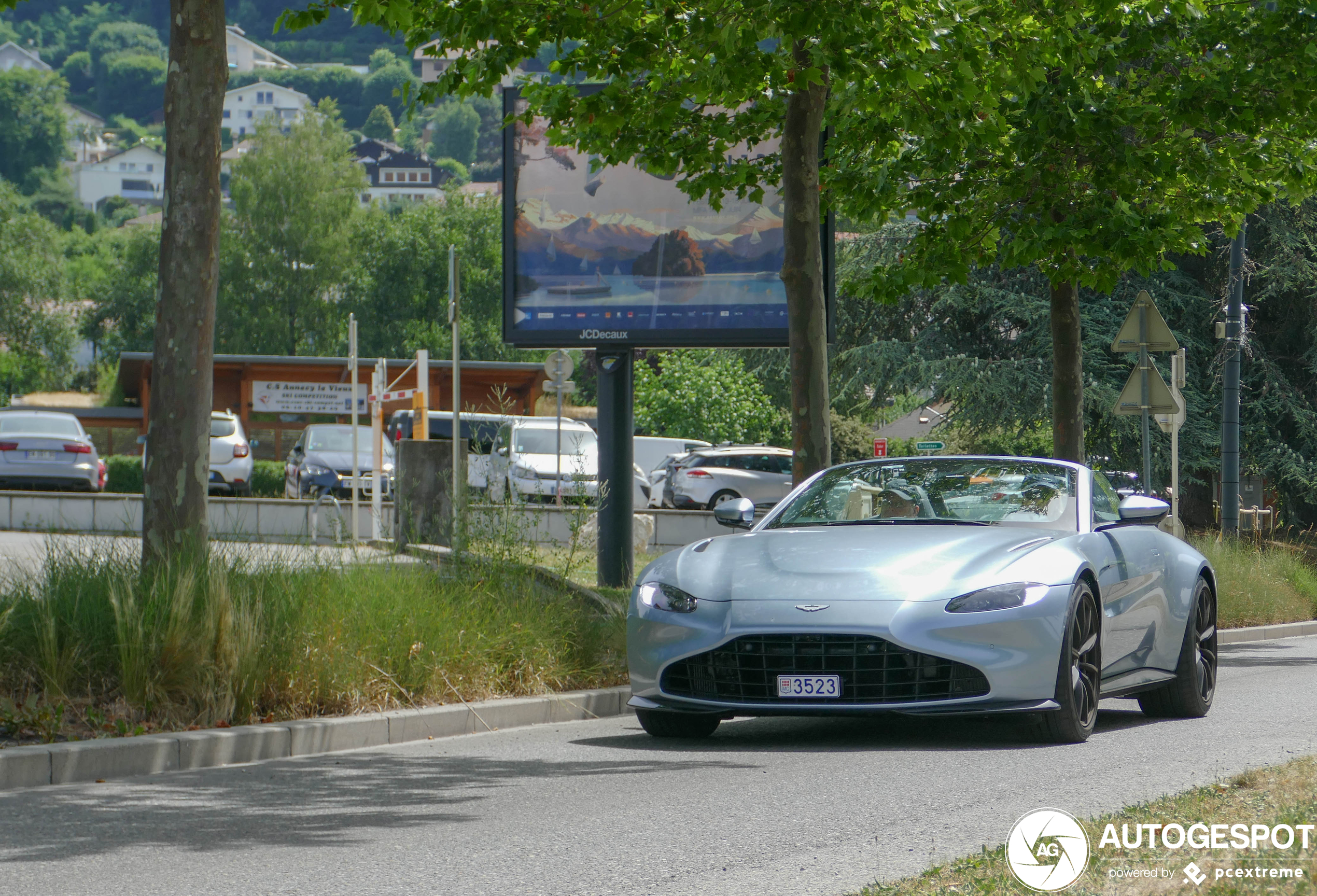 Aston Martin V8 Vantage Roadster 2020