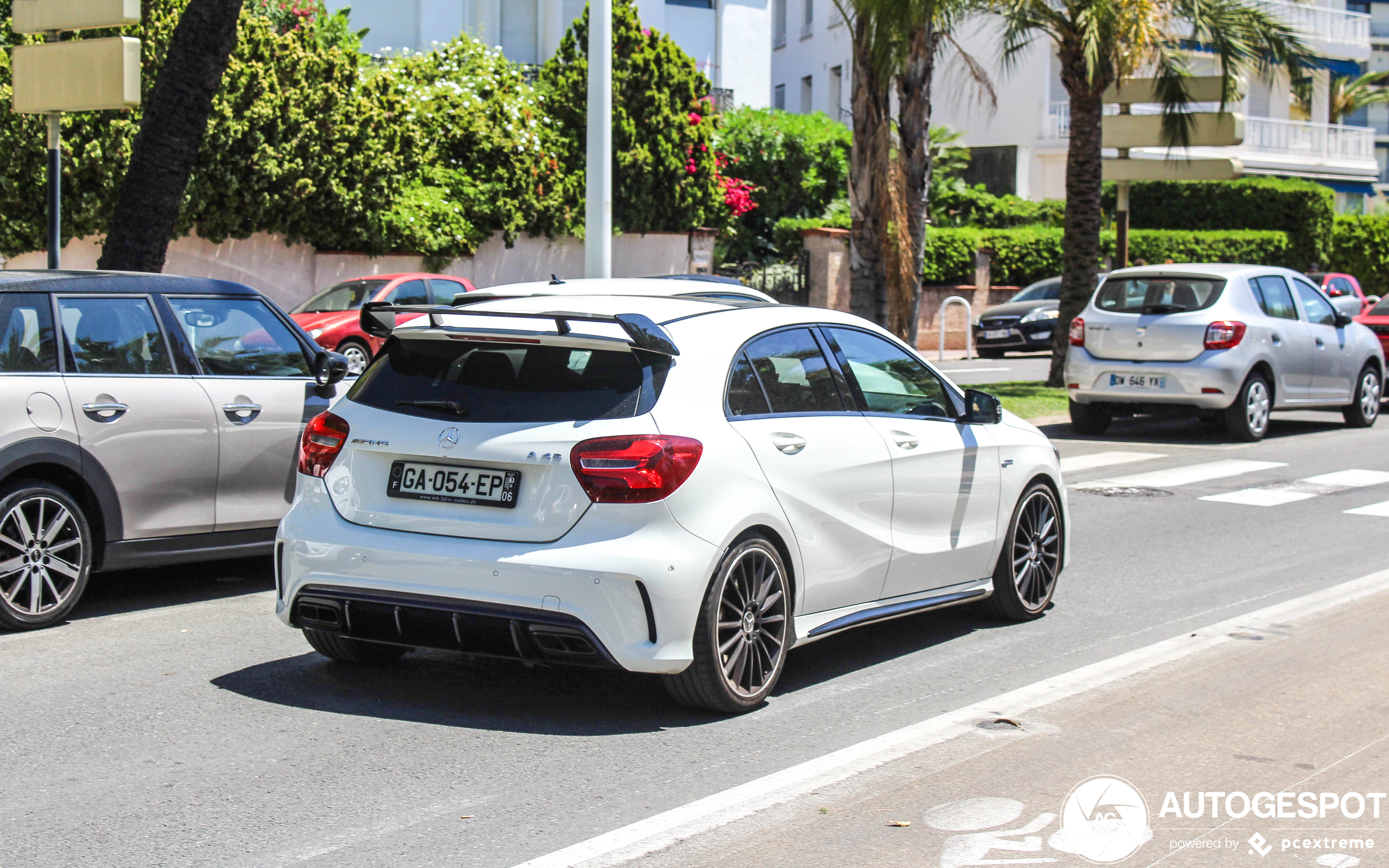 Mercedes-AMG A 45 W176 2015