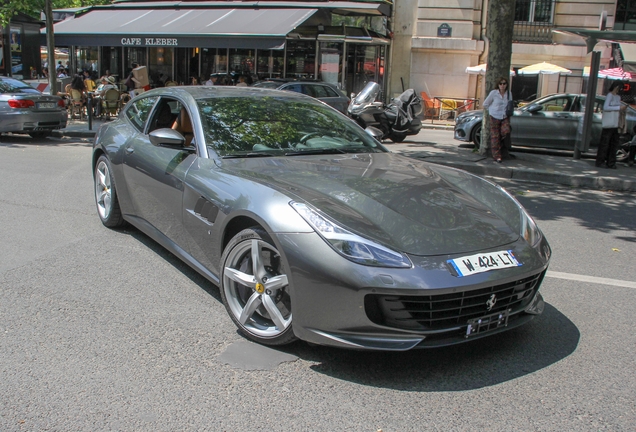 Ferrari GTC4Lusso