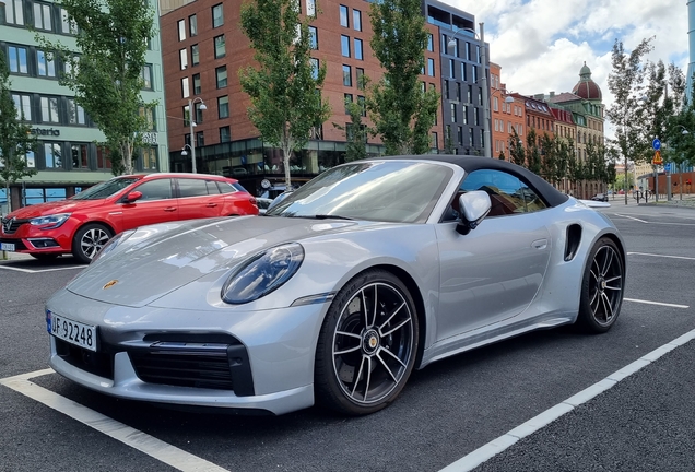 Porsche 992 Turbo Cabriolet