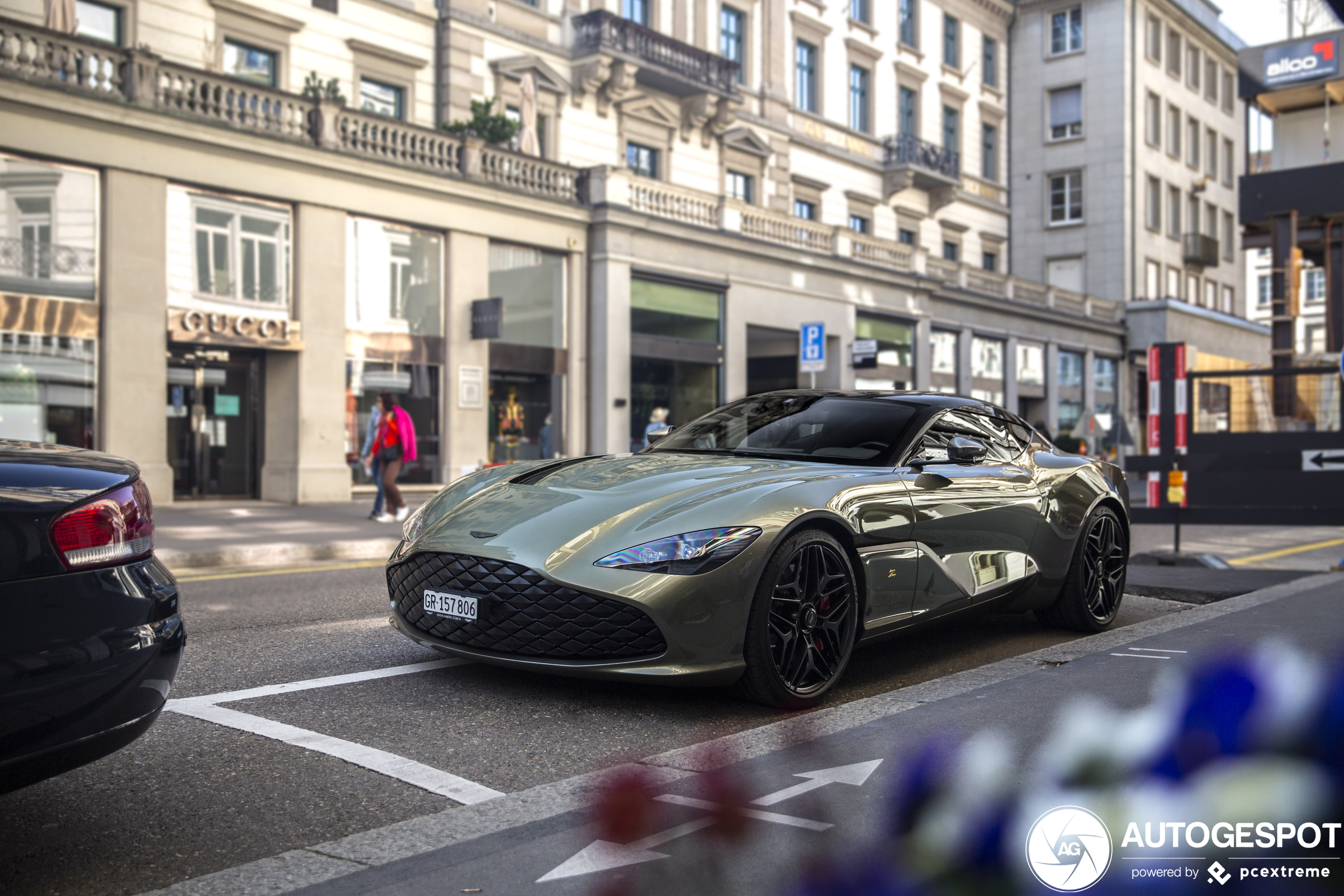 Aston Martin DBS GT Zagato valt echt op op straat