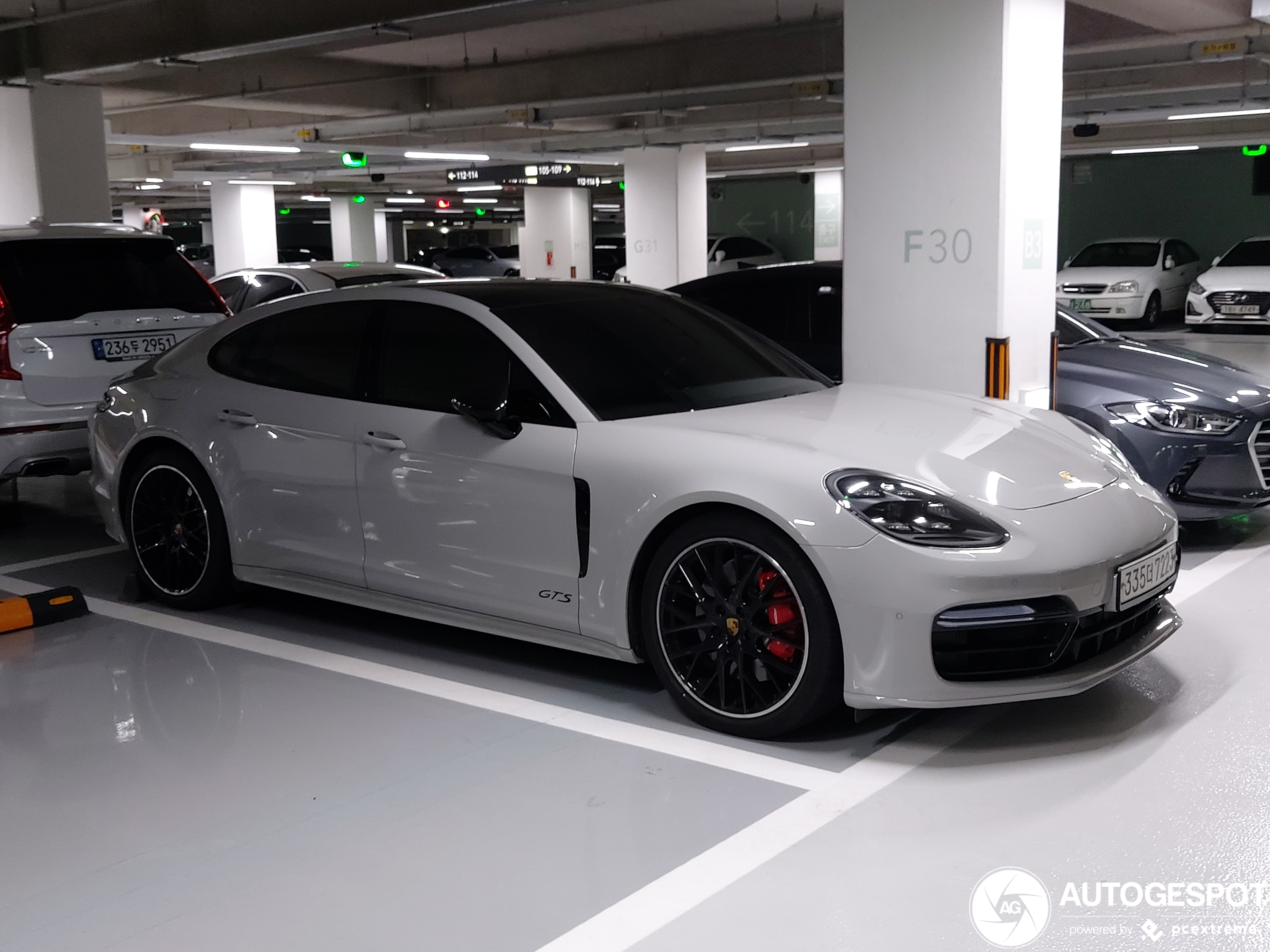 Porsche 971 Panamera GTS MkI