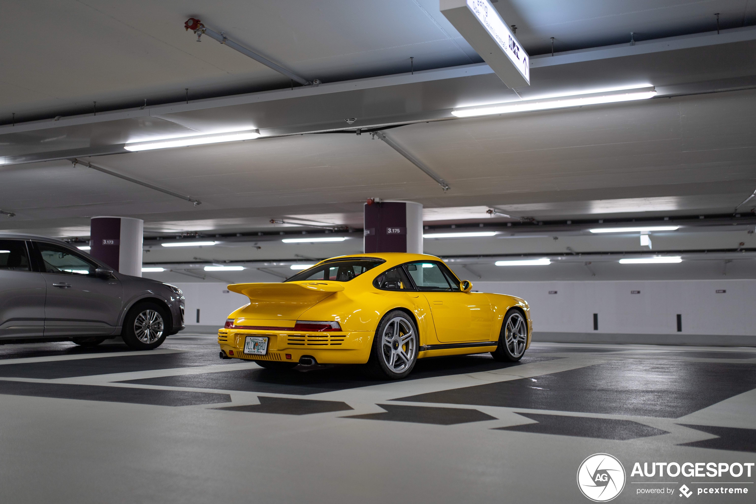 RUF CTR Yellowbird duikt op in M&uuml;nchen