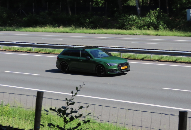 Audi RS4 Avant B9